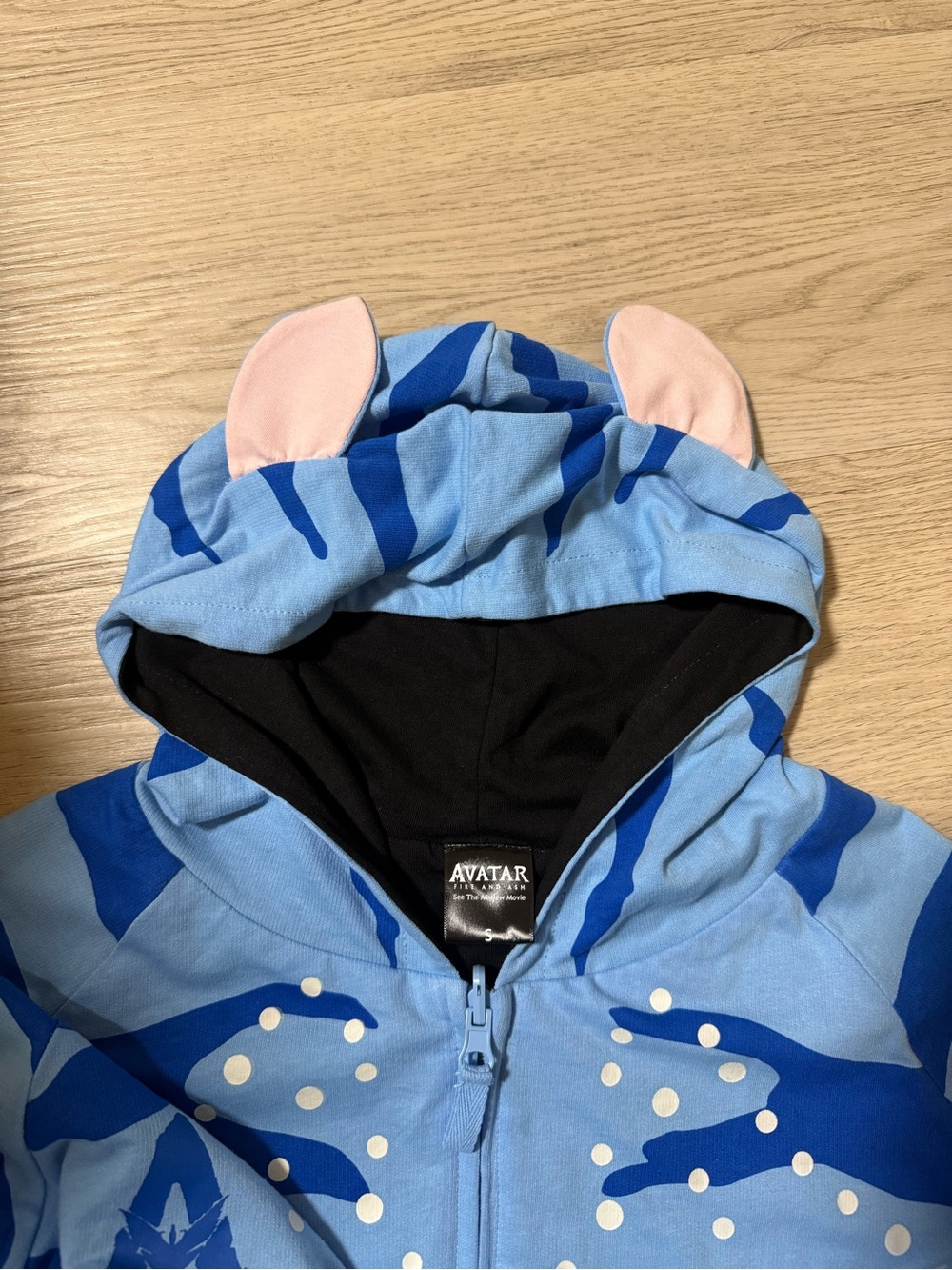 RARE AVATAR Fire & Ash Movie REVERSIBLE Promo Na’vi Hoodie Ears Disney Sz Small - Picture 2 of 9